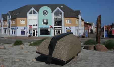 Hirtshals barge, sculpture