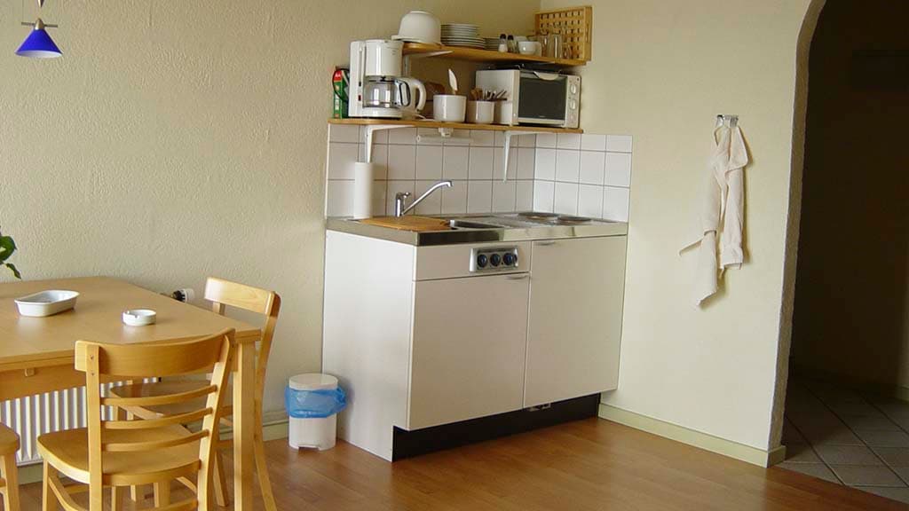 Brodal, Vejen