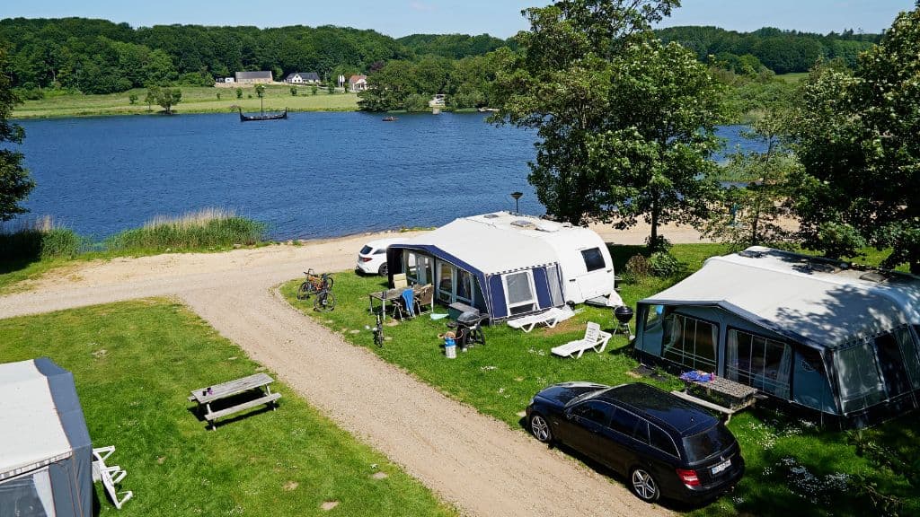 Fårup Sø Camping - Caravans with a view over Fårup Lake and the Viking ship Jelling Orm