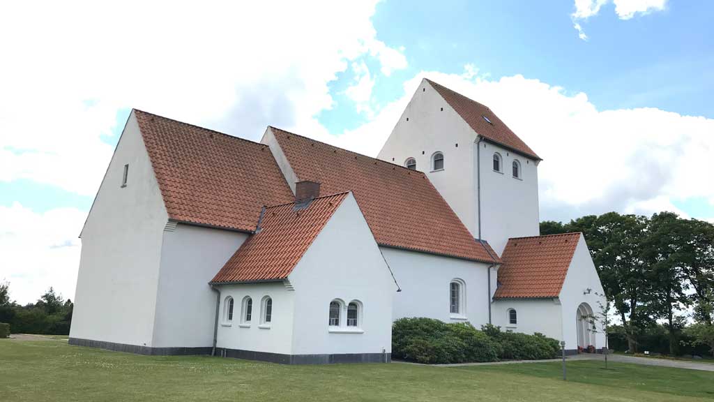 Hampen Kirke (Hampen Church)
